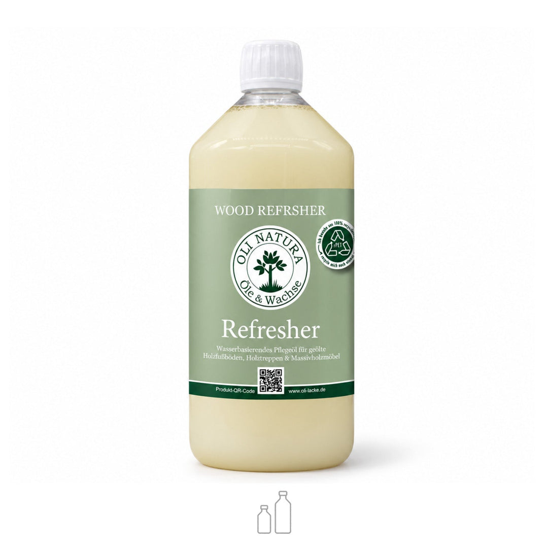 Refresher Pflegeöl für geöltes Holz in der 1-Liter-rPET-Flasche mit grünem Etikett von OLI-NATURA.