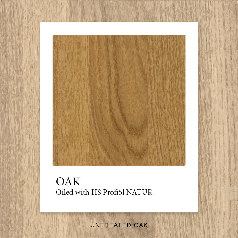 Eiche mit OLI NATURA® HS Profiöl NATUR geölt, mit vertieftem Holzton und betonter Maserung – unbehandelte Eiche im Hintergrund